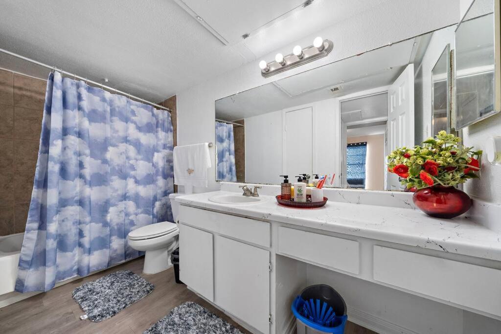 Cozy, Dedicated Workspace, Fast Wi-Fi Apartment Houston Exterior foto